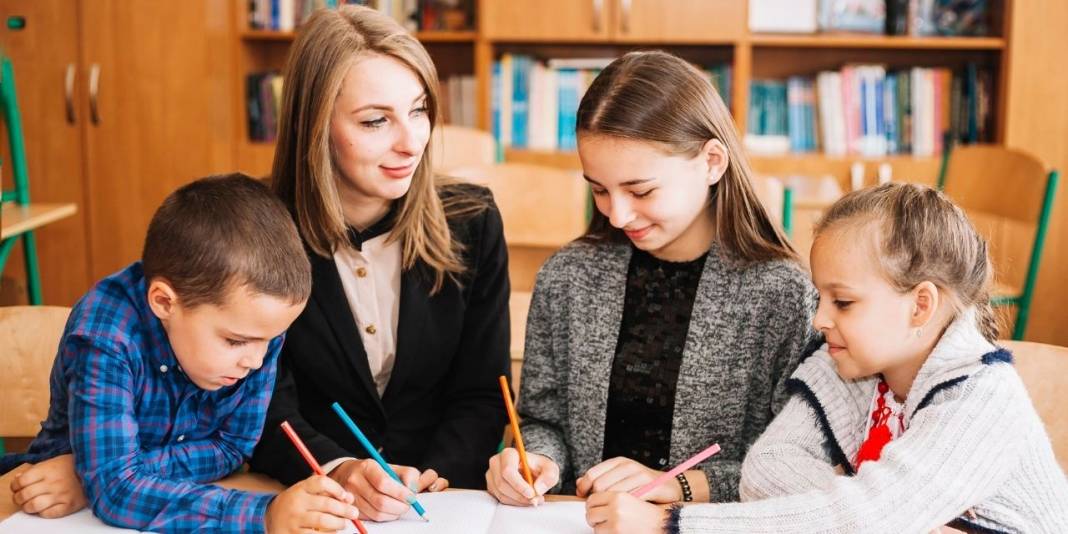 Bakanlıktan yıllar sonra kritik adım! Yüzlerce öğretmen toplu işsiz bırakıldı! 4