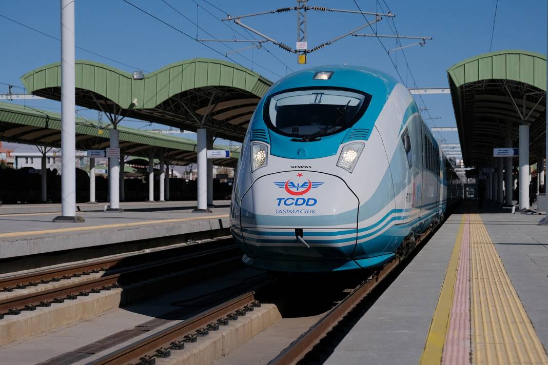 Öğretmenler gününde hızlı tren öğretmenlere tüm ülkeyi gezdirecek 1